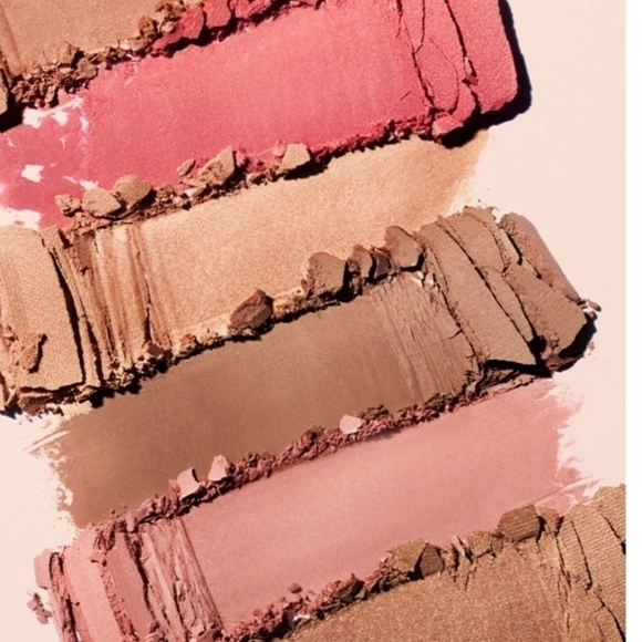 Iconic London Blaze Chaser Face Palette BNIP - Picture 2 of 5